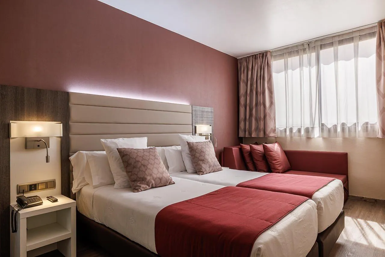 Hotel Ronda Lesseps Barcelona 4*,
